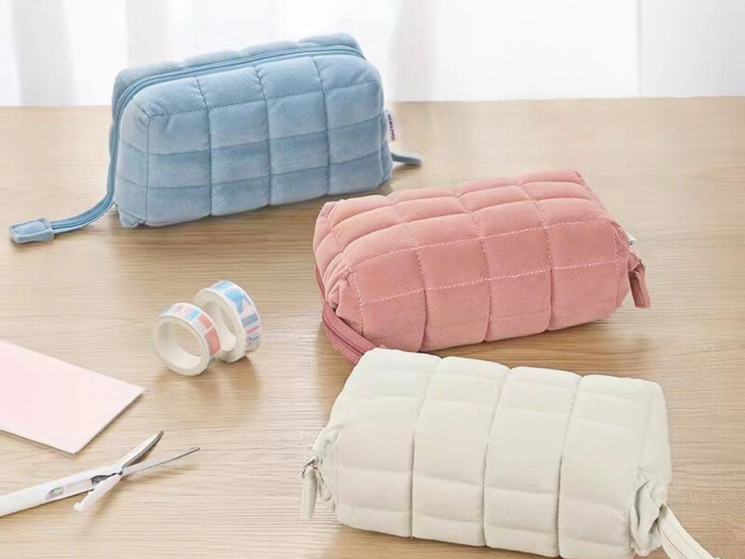 Kokuyo pillow organisation pencil case for students and journalers and scrapbookers. Perfect for oraganising cute and aesthetic stationery