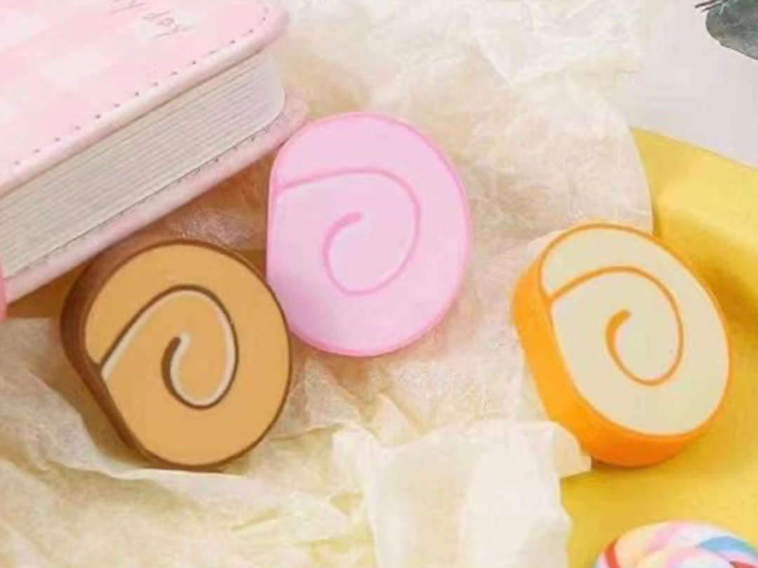 Swiss Roll Eraser Set