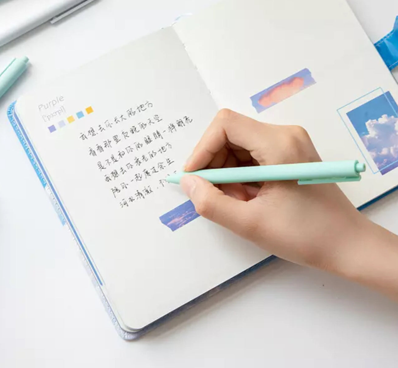 These super aesthetic ice cream coloured gel pens are perfect for note taking, journaling and more!